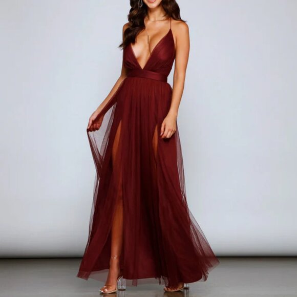 NWT Windsor Formal Double Slit Burgundy dress (Small) - Picture 3 of 6